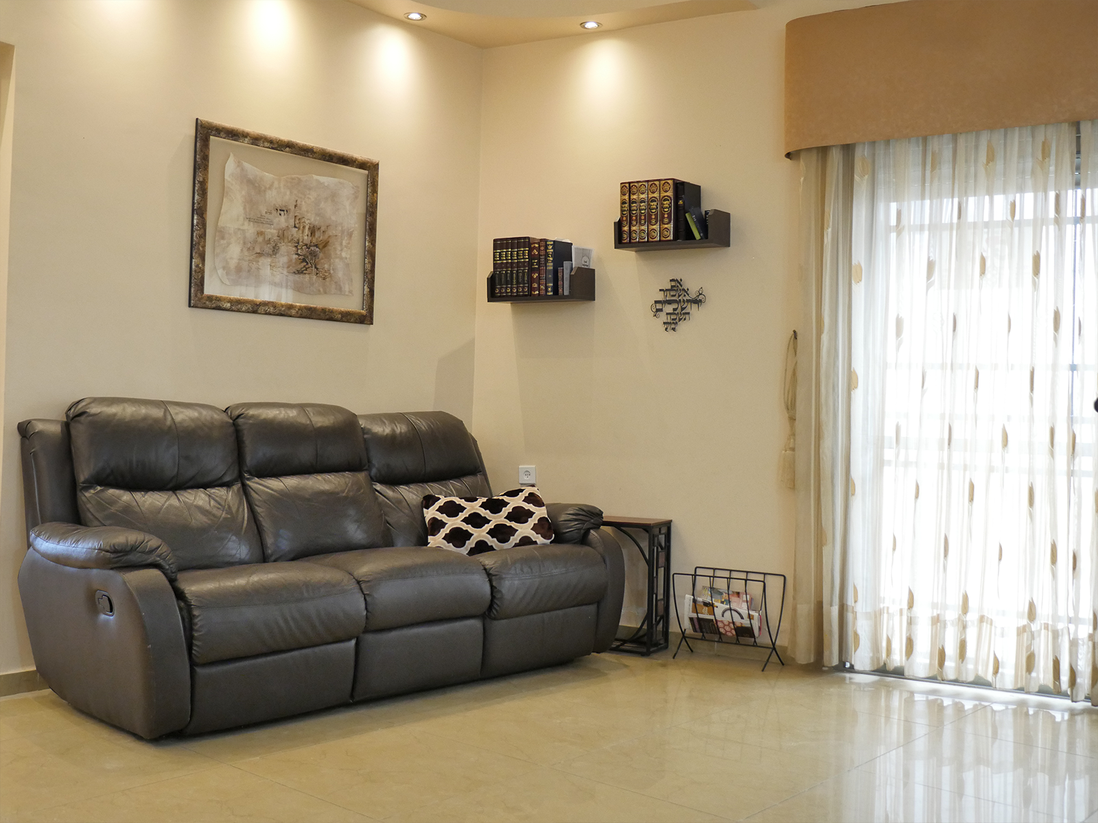 Living room photograph